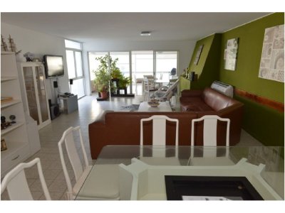 Apartamento ID.2185 - PENINSULA PLANTA DE EXCELENTES DIMENSIONES FRENTE AL MAR 2 GARAGES