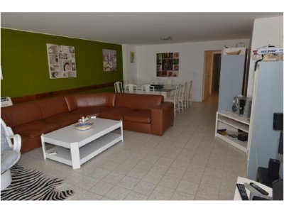 Apartamento ID.2185 - PENINSULA PLANTA DE EXCELENTES DIMENSIONES FRENTE AL MAR 2 GARAGES
