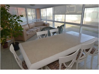 Apartamento ID.2185 - PENINSULA PLANTA DE EXCELENTES DIMENSIONES FRENTE AL MAR 2 GARAGES
