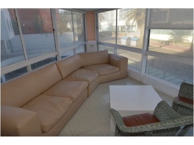 Apartamento ID.2185 - PENINSULA PLANTA DE EXCELENTES DIMENSIONES FRENTE AL MAR 2 GARAGES