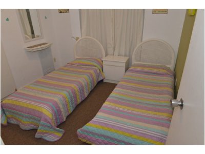 Apartamento ID.2185 - PENINSULA PLANTA DE EXCELENTES DIMENSIONES FRENTE AL MAR 2 GARAGES