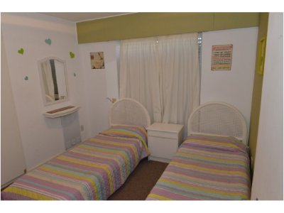 Apartamento ID.2185 - PENINSULA PLANTA DE EXCELENTES DIMENSIONES FRENTE AL MAR 2 GARAGES