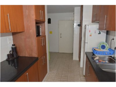Apartamento ID.2185 - PENINSULA PLANTA DE EXCELENTES DIMENSIONES FRENTE AL MAR 2 GARAGES