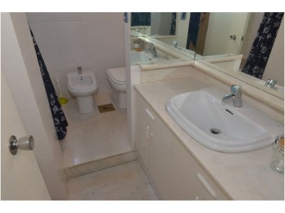 Apartamento ID.2185 - PENINSULA PLANTA DE EXCELENTES DIMENSIONES FRENTE AL MAR 2 GARAGES
