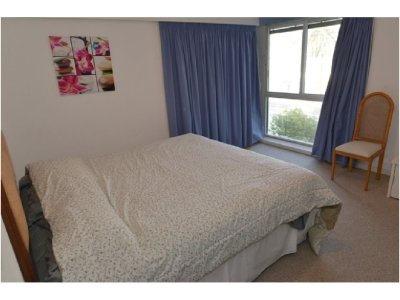 Apartamento ID.2185 - PENINSULA PLANTA DE EXCELENTES DIMENSIONES FRENTE AL MAR 2 GARAGES