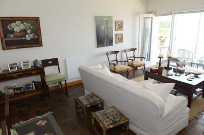 Apartamento ID.2472 - Apartamento en Peninsula, 4 dormitorios  VENTA FRENTE AL MAR