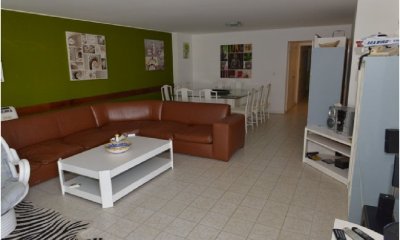 PENINSULA PLANTA DE EXCELENTES DIMENSIONES FRENTE AL MAR 2 GARAGES