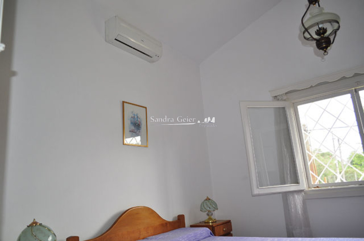 Casa ID.3261 - Casa ubicada en Cantegril con lindo terreno