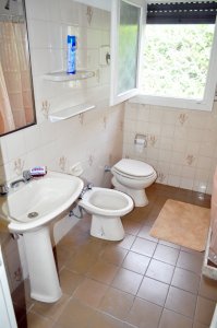 Casa ID.3261 - Casa ubicada en Cantegril con lindo terreno