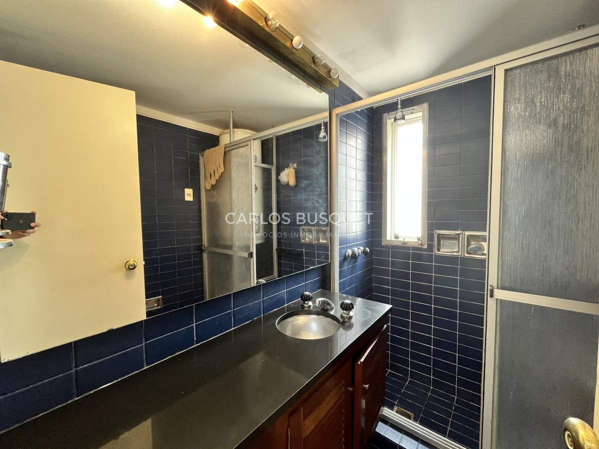 Apartamento ID.498 - Apartamento en venta de 2 dormitorios, 2 baños, en Peninsula 