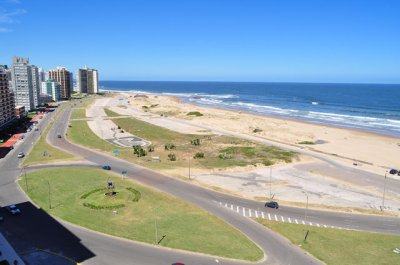 Vende apartamento en Torre Imperiale, Punta del Este