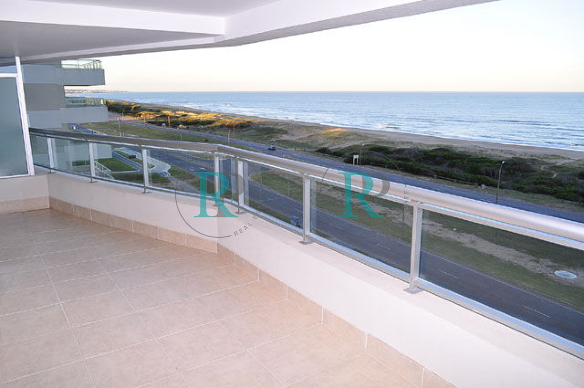 Apartamento ID.2319 - torre lobos , estratégica ubicación en primera fila