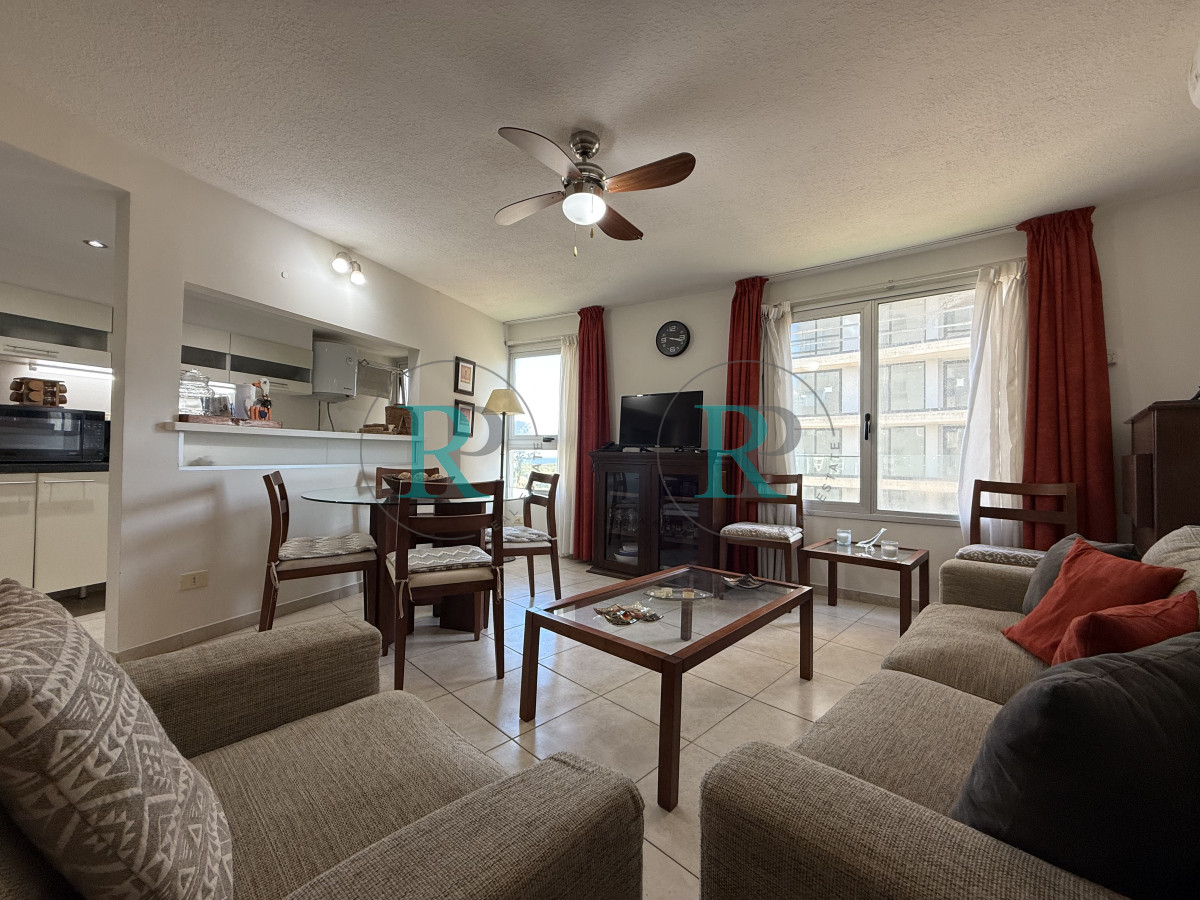 Apartamento ID.1694 - edificio Torre O en playa brava.