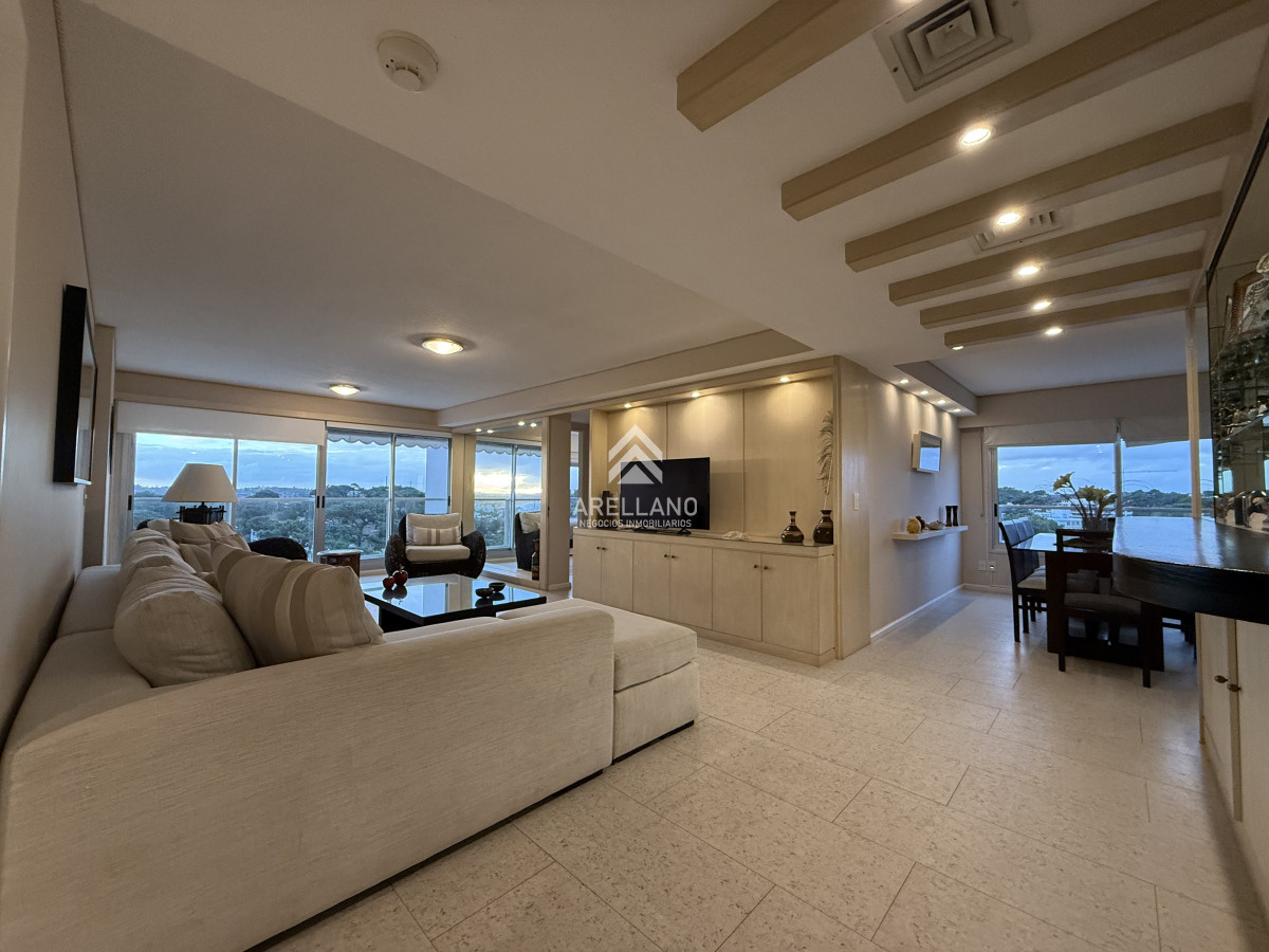 Apartamento ID.5562 - Alquiler Temporal  Lincoln Center Punta del Este