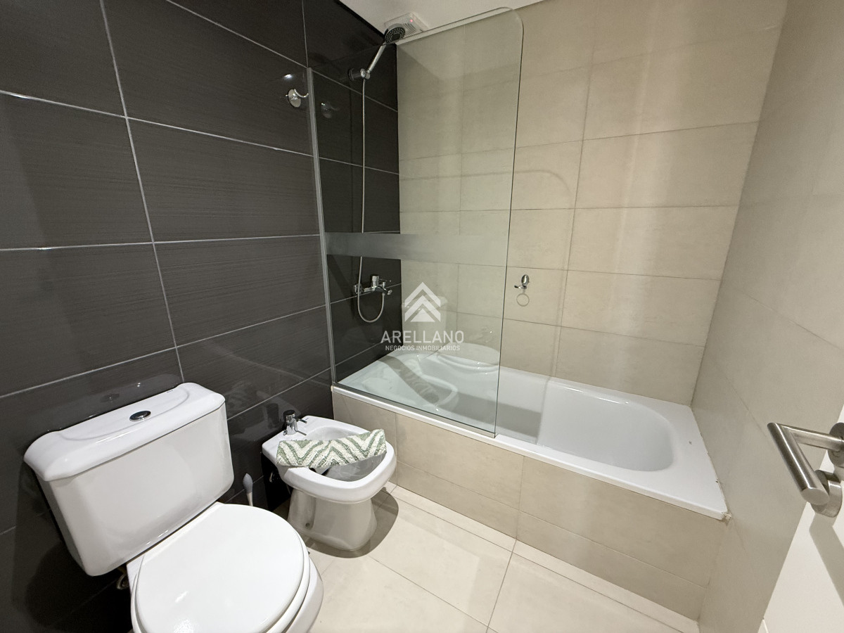 Apartamento ID.5082 - HERMOSO DECORADO CON SERVICIOS VISTA MAR 