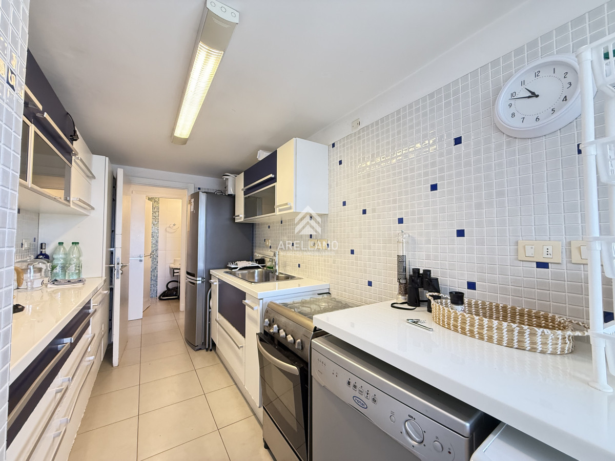 Apartamento ID.5176 - Apartamento en venta – Torre Manhattan, Punta del Este