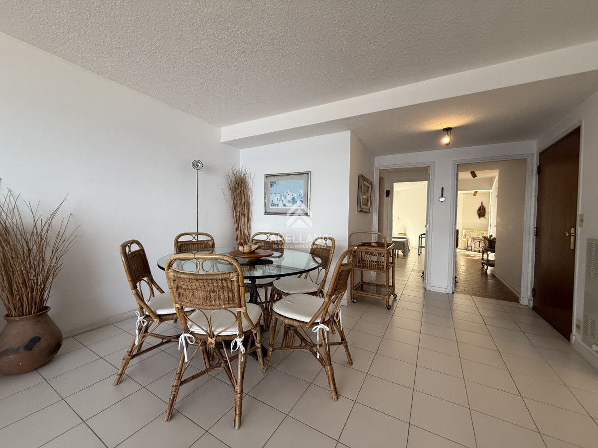 Apartamento ID.4960 - 2 dormitorios y servicio vista al mar APARTAMENTO EN LA BRAVA