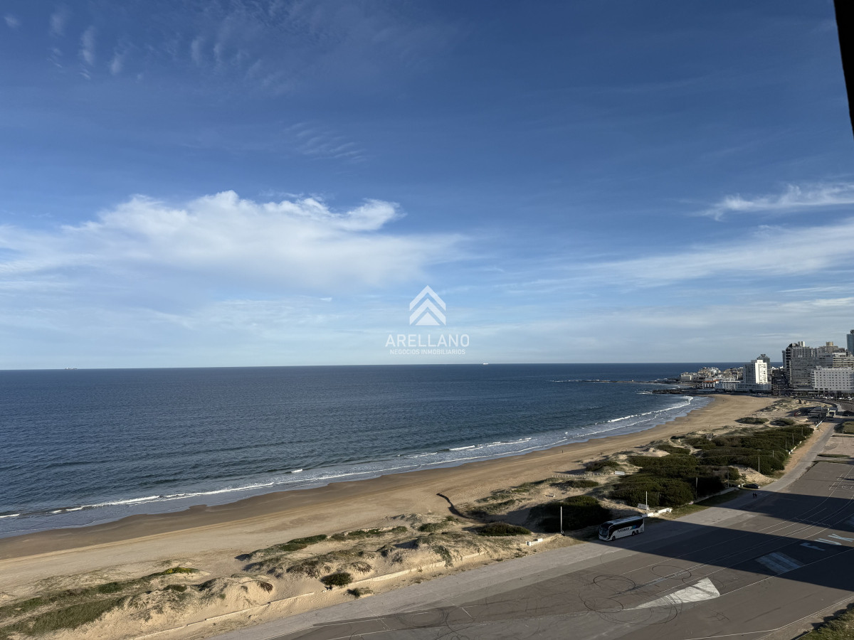 Apartamento ID.4960 - 2 dormitorios y servicio vista al mar APARTAMENTO EN LA BRAVA