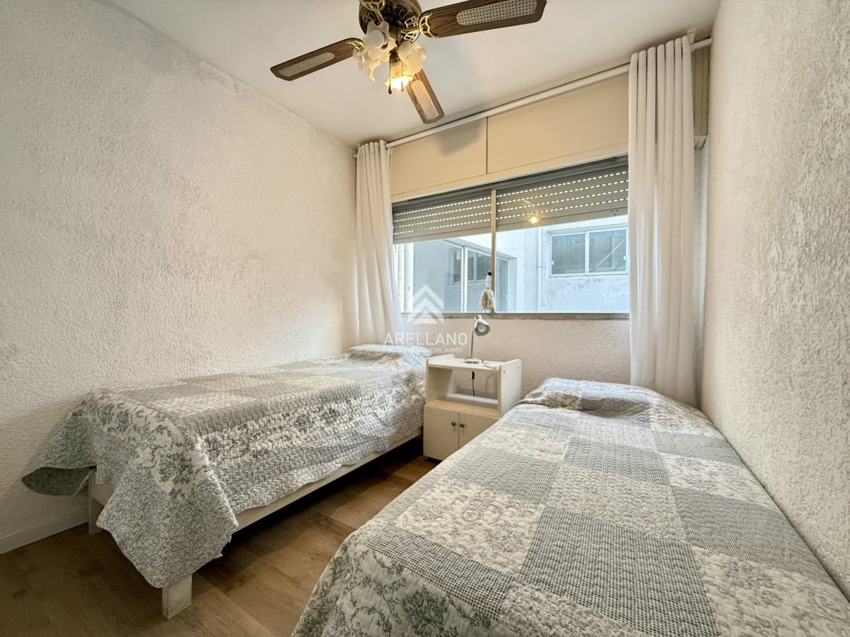 Apartamento ID.5604 - Venta Apartamento en Edificio Mansamar - Primera Línea al Mar