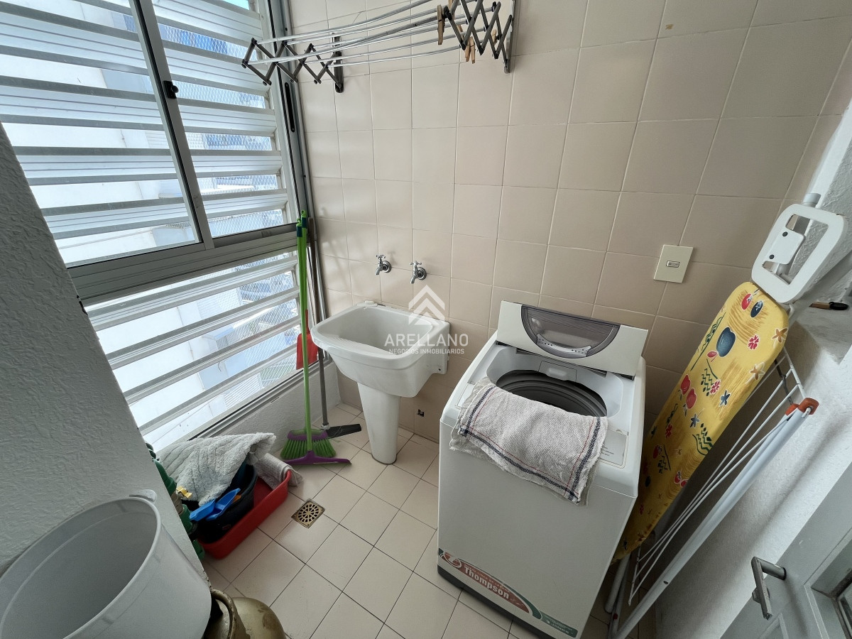 Apartamento ID.4084 - Venta apartamento 2 dormitorios y dependencia Playa Brava 
