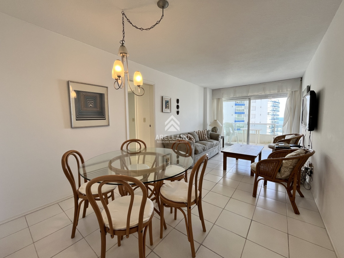 Apartamento ID.4084 - Venta apartamento 2 dormitorios y dependencia Playa Brava 