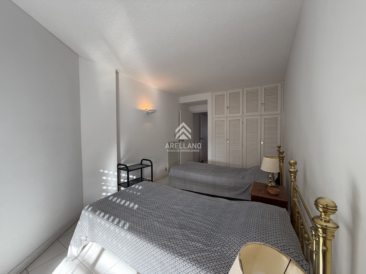 Apartamento ID.4960 - 2 dormitorios y servicio vista al mar APARTAMENTO EN LA BRAVA