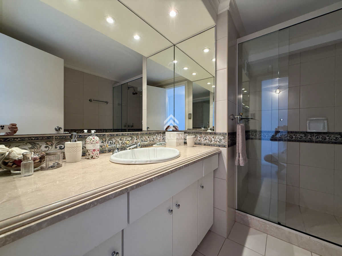 Apartamento ID.6107 - Venta apartamento Torre El Torreón  Punta del Este