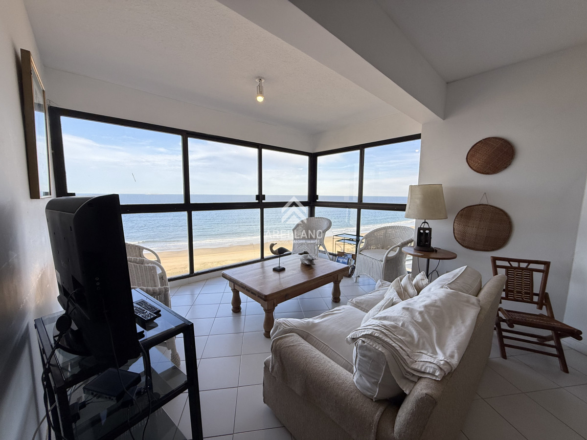 Apartamento ID.4960 - 2 dormitorios y servicio vista al mar APARTAMENTO EN LA BRAVA