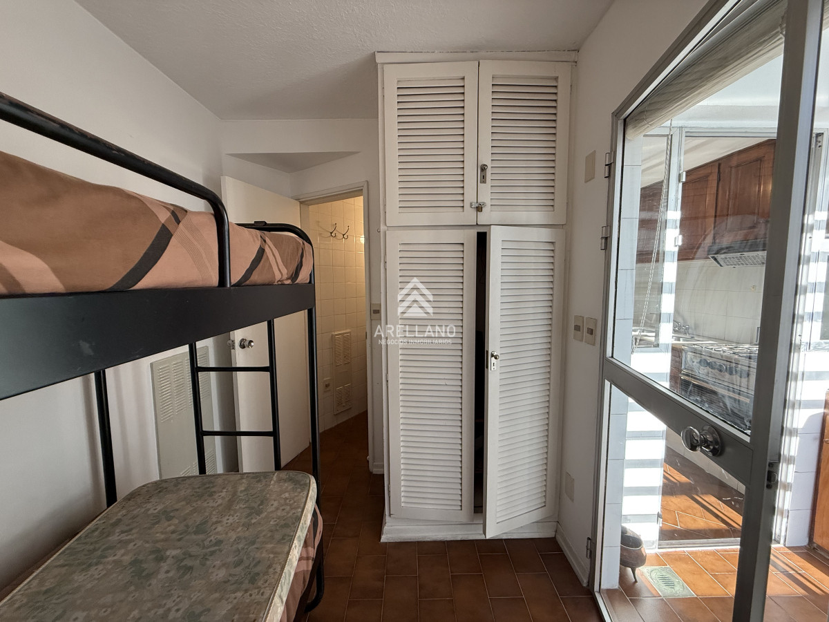 Apartamento ID.4960 - 2 dormitorios y servicio vista al mar APARTAMENTO EN LA BRAVA