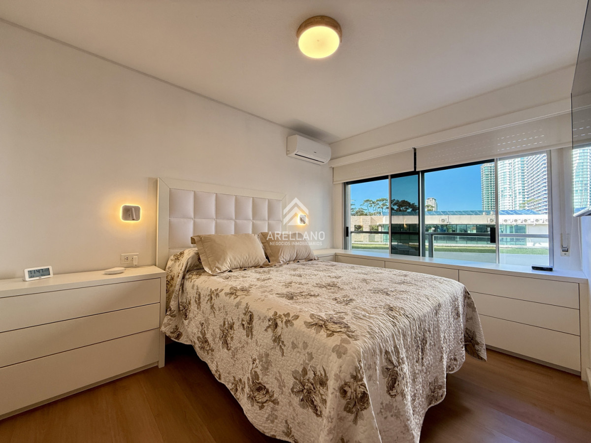 Apartamento ID.6284 - Venta apartamento 3 dormitorios y dependencia de servicio 