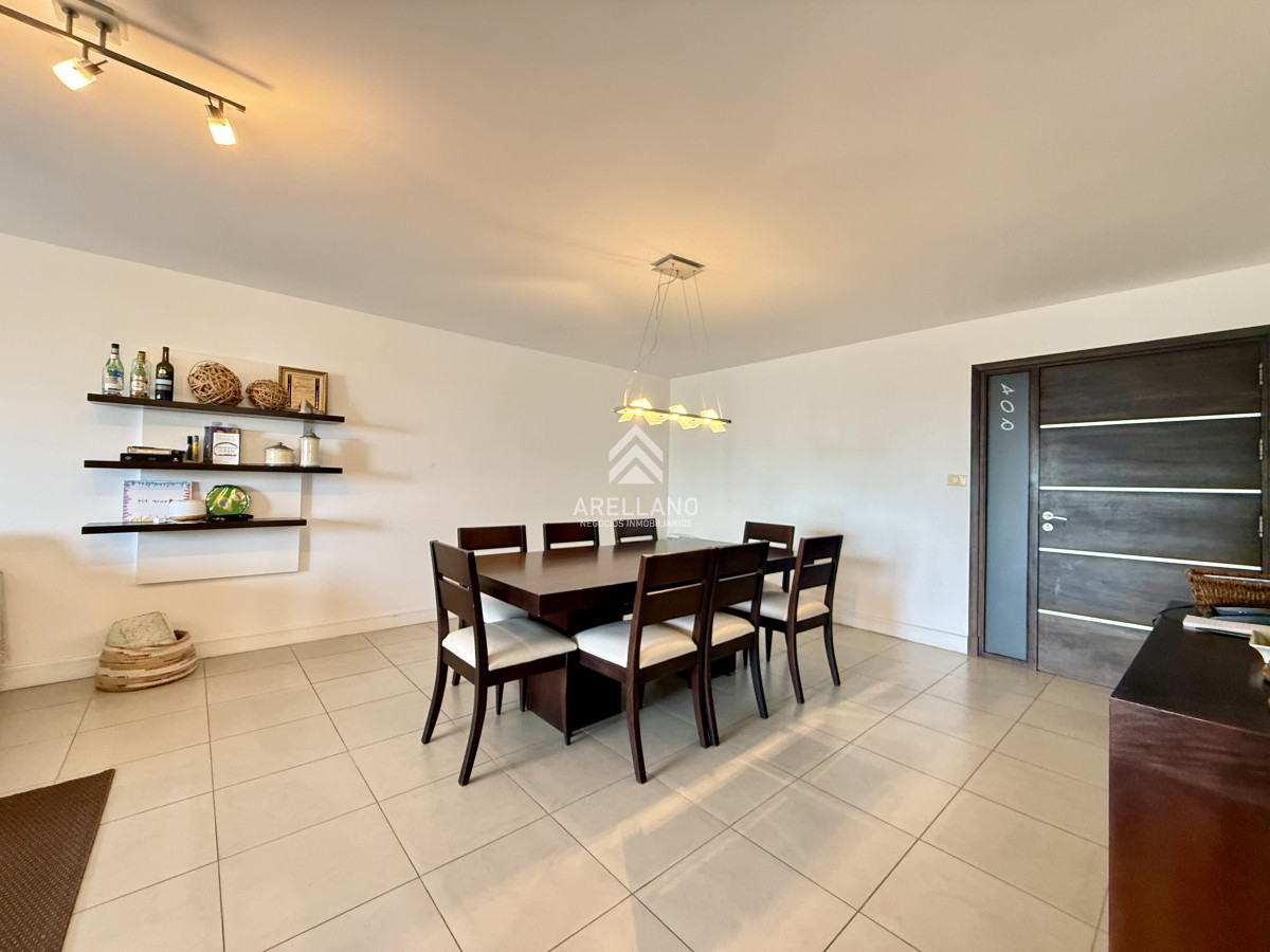 Apartamento ID.5176 - Apartamento en venta – Torre Manhattan, Punta del Este