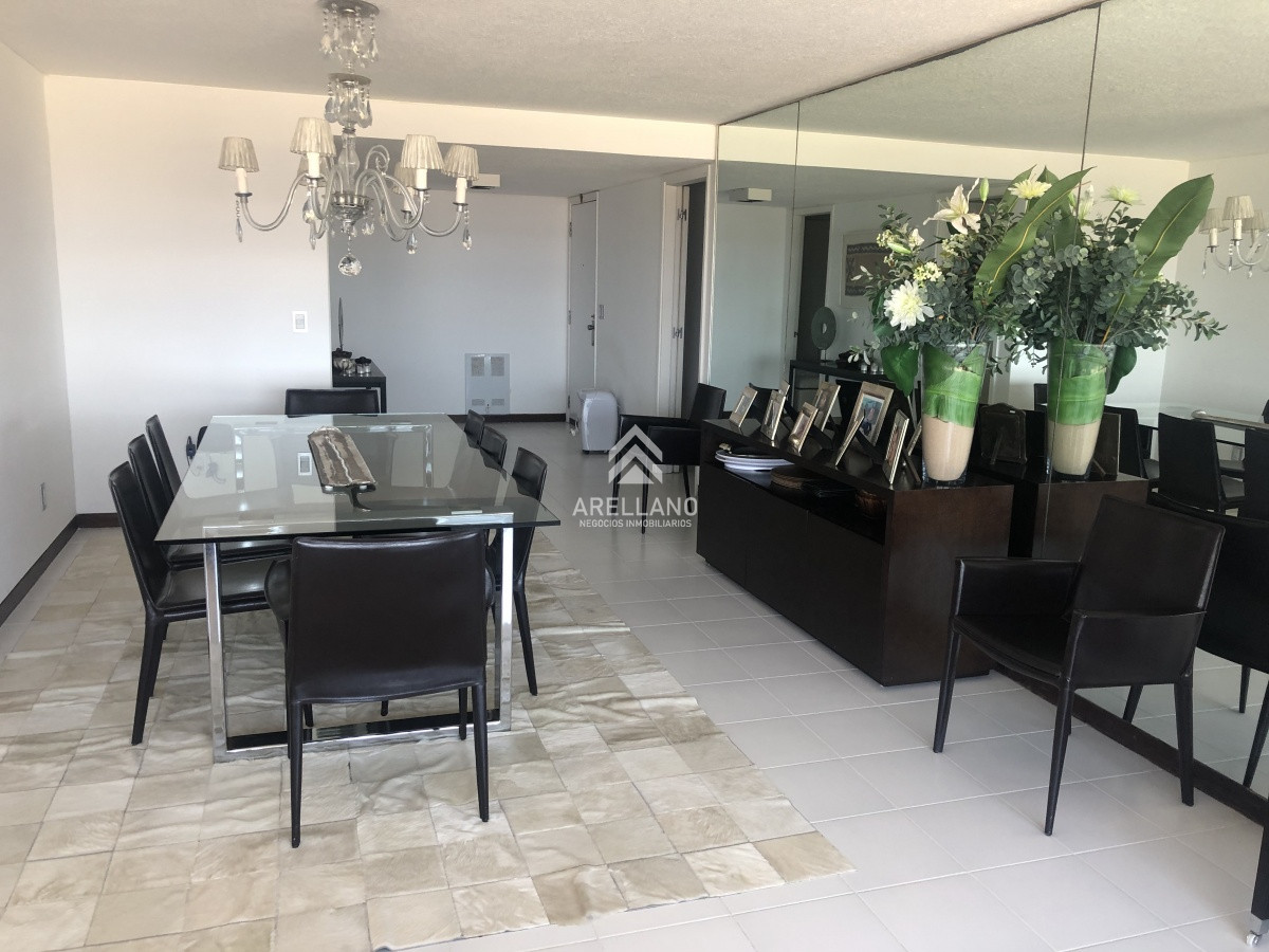 Apartamento ID.1942 - Venta apartamento 3 dormitorios 