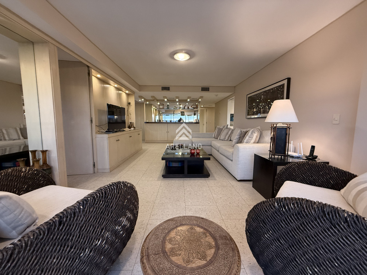 Apartamento ID.5562 - Alquiler Temporal  Lincoln Center Punta del Este