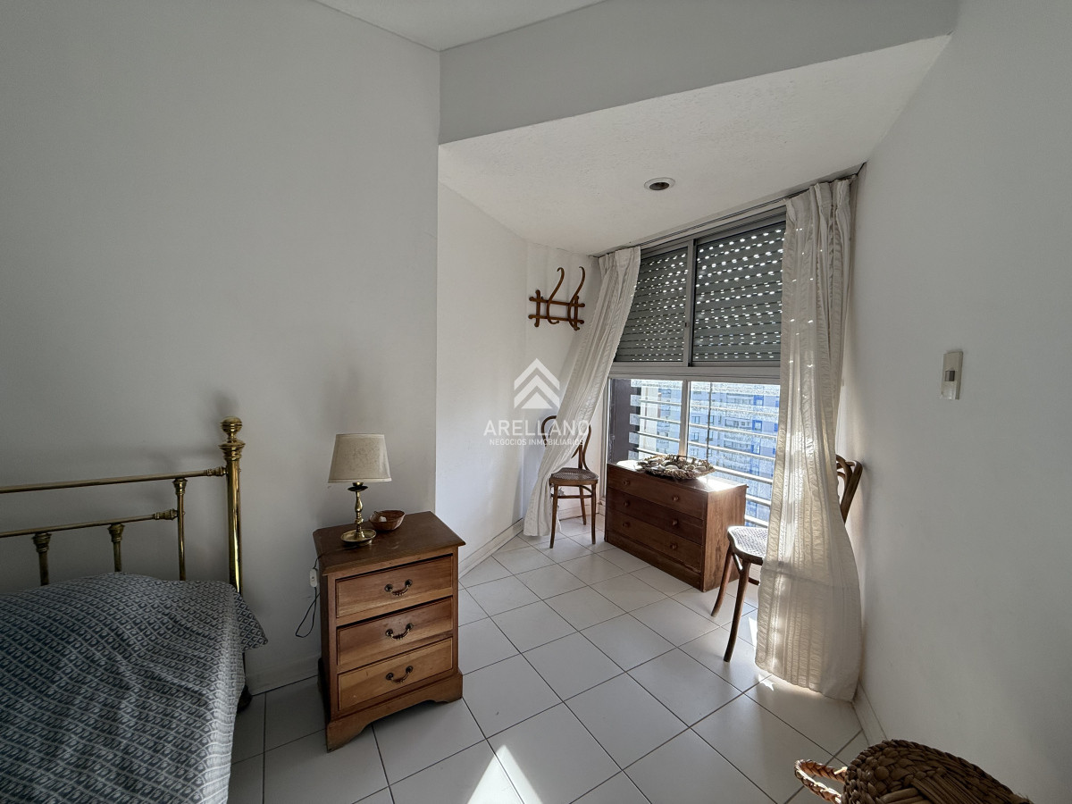 Apartamento ID.4960 - 2 dormitorios y servicio vista al mar APARTAMENTO EN LA BRAVA