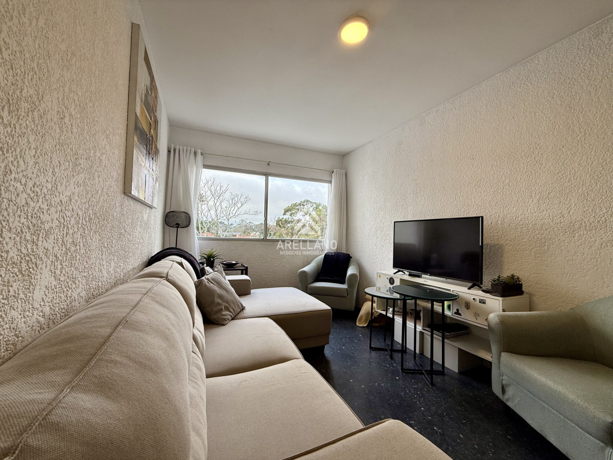 Apartamento ID.5604 - Venta Apartamento en Edificio Mansamar - Primera Línea al Mar