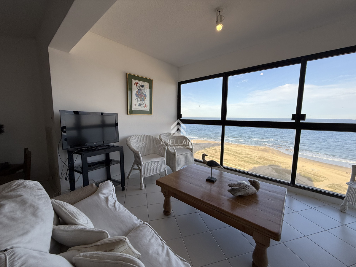 Apartamento ID.4960 - 2 dormitorios y servicio vista al mar APARTAMENTO EN LA BRAVA