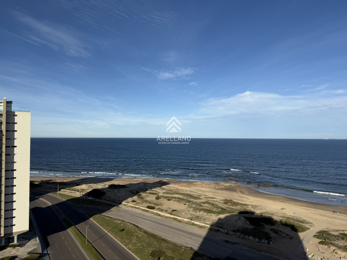 Apartamento ID.4960 - 2 dormitorios y servicio vista al mar APARTAMENTO EN LA BRAVA