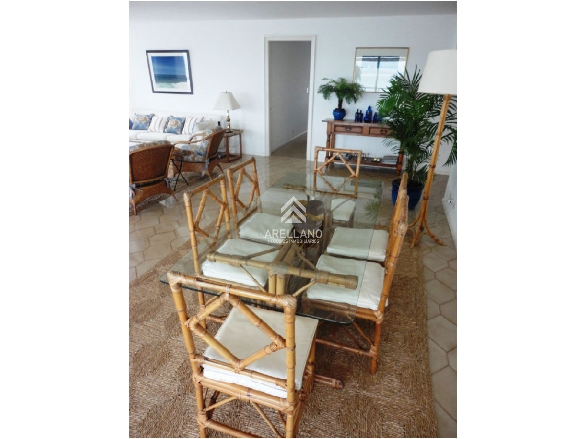 Apartamento ID.4861 - Apartamento en Venta – Edificio Brioni, Punta del Este