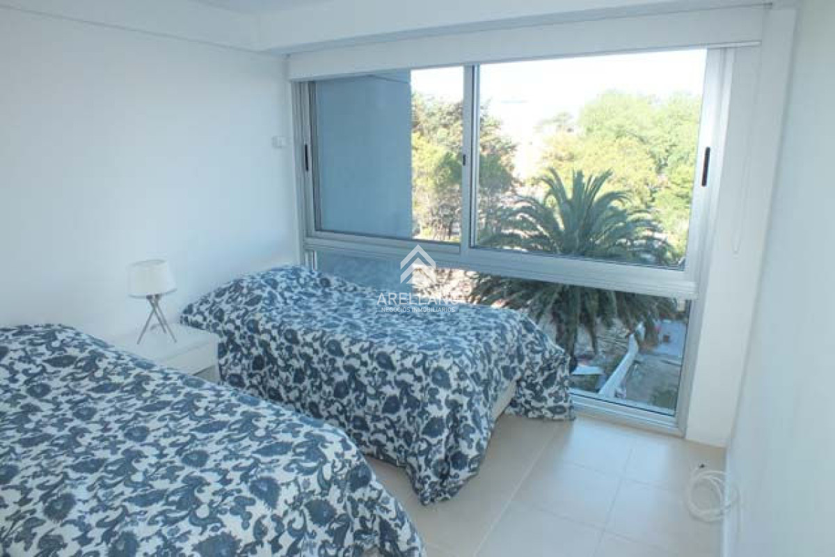 Apartamento ID.4504 - Venta apartamento 3 dormitorios 