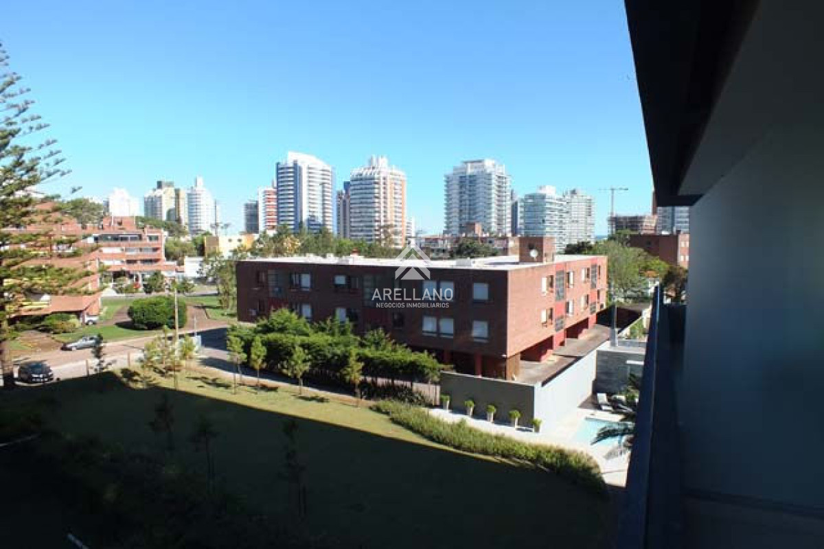 Apartamento ID.4504 - Venta apartamento 3 dormitorios 