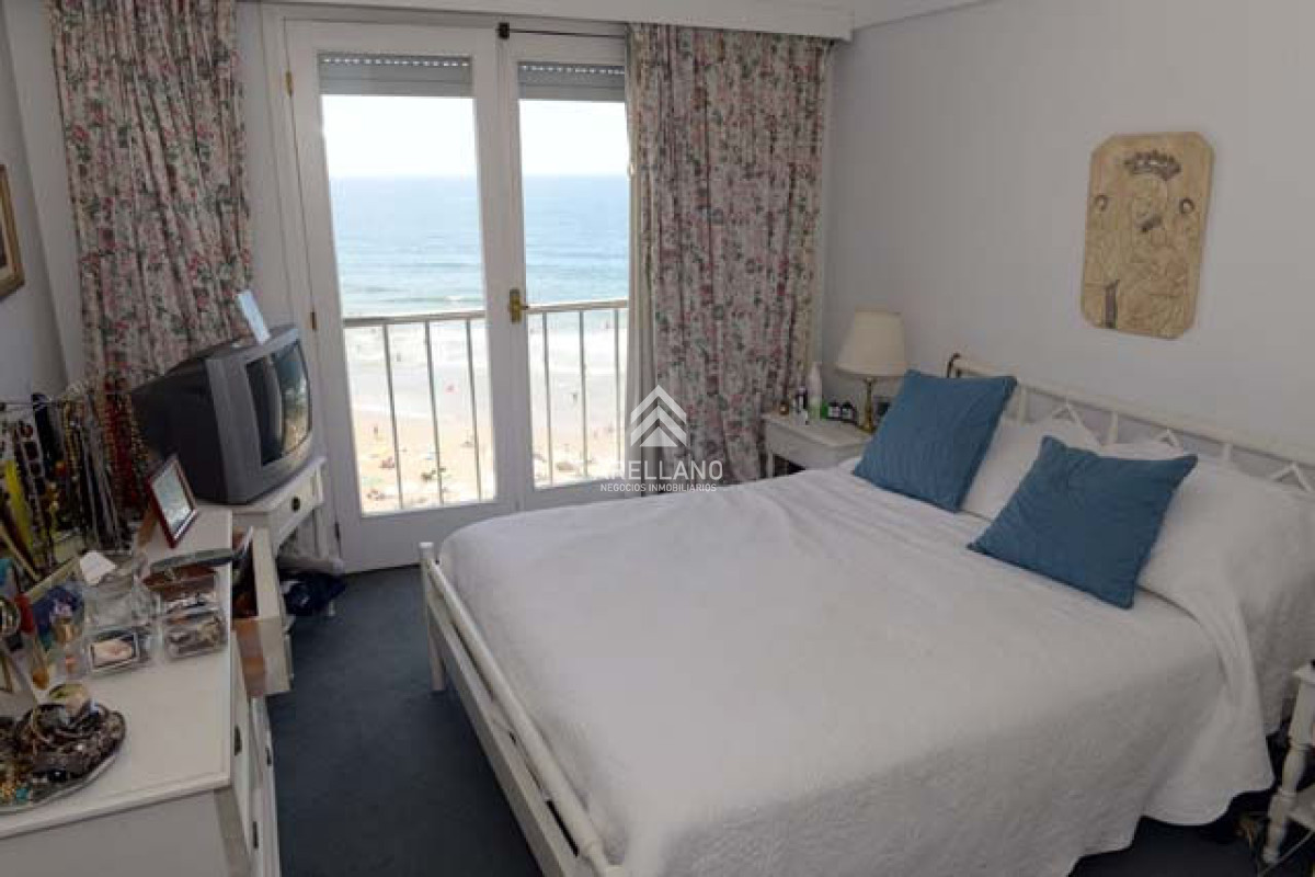 Apartamento ID.3168 - Venta apartamento 3 dormitorios y dependencia Brava 