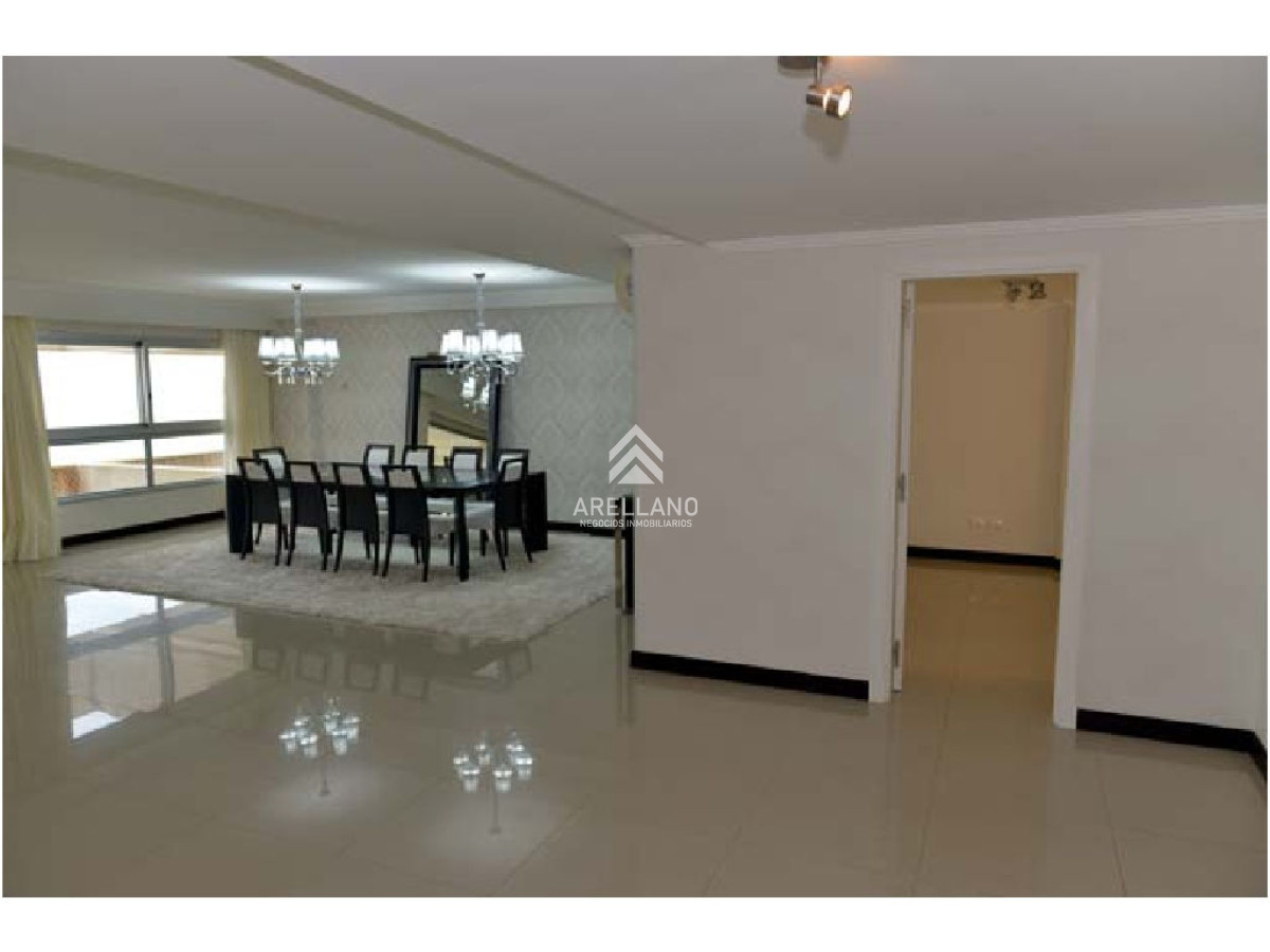 Apartamento ID.3856 - Venta apartamento 3 dormitorios y dependencia Playa Brava 
