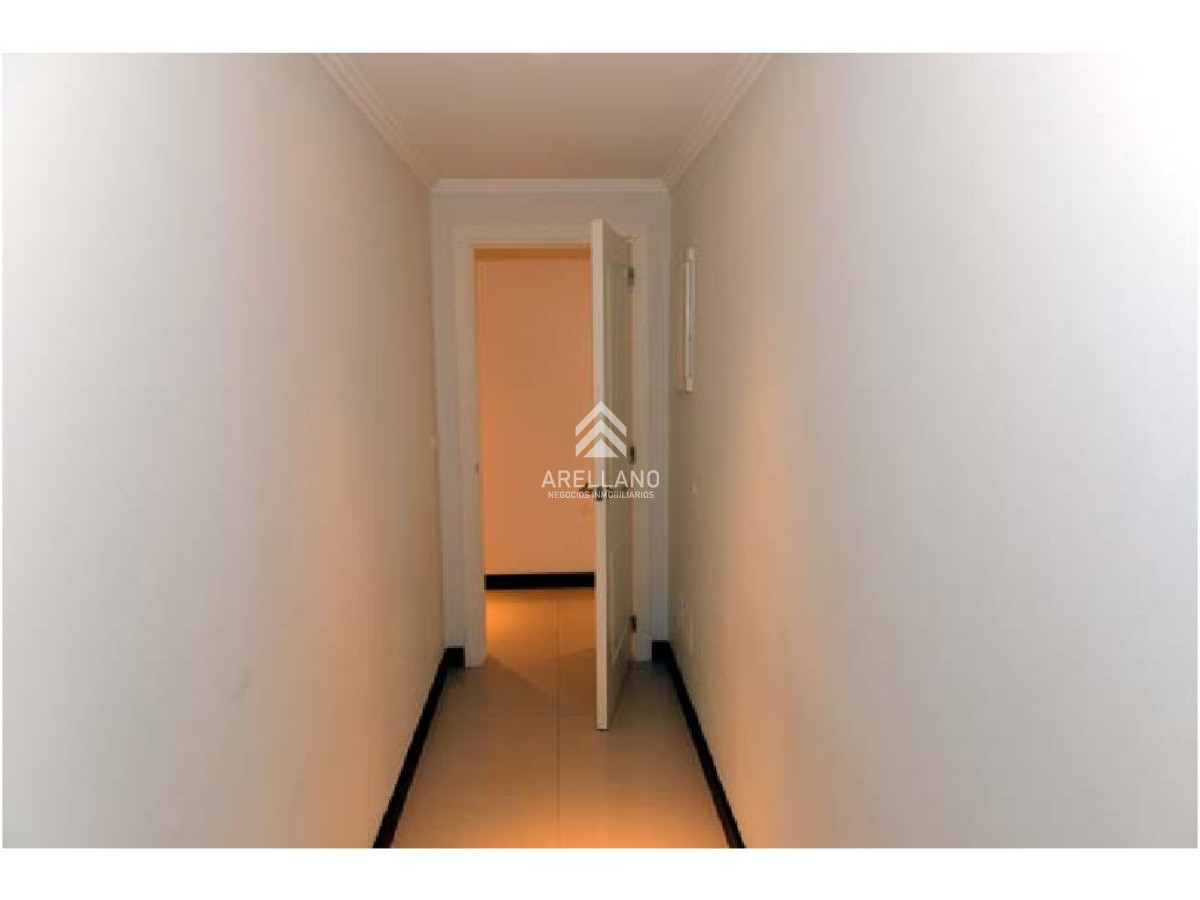 Apartamento ID.3856 - Venta apartamento 3 dormitorios y dependencia Playa Brava 