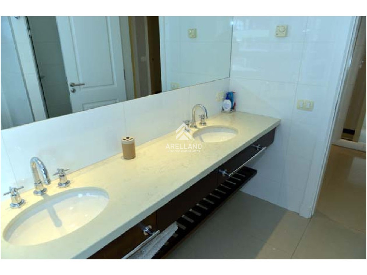 Apartamento ID.3856 - Venta apartamento 3 dormitorios y dependencia Playa Brava 