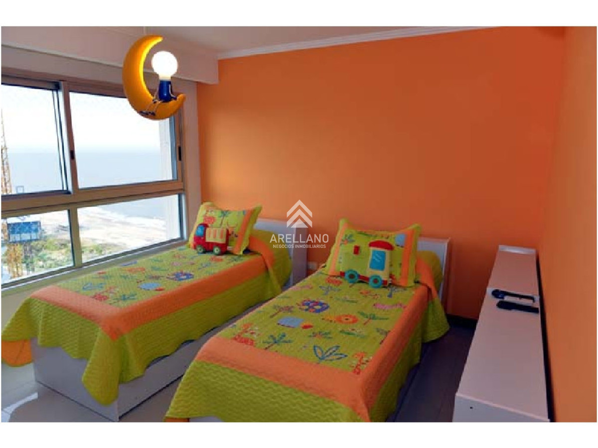 Apartamento ID.3856 - Venta apartamento 3 dormitorios y dependencia Playa Brava 