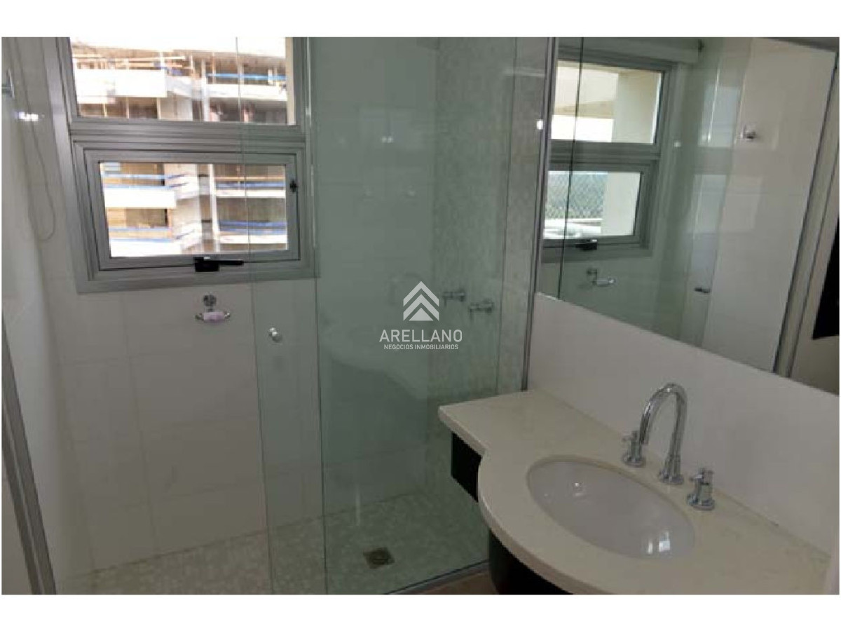 Apartamento ID.3856 - Venta apartamento 3 dormitorios y dependencia Playa Brava 