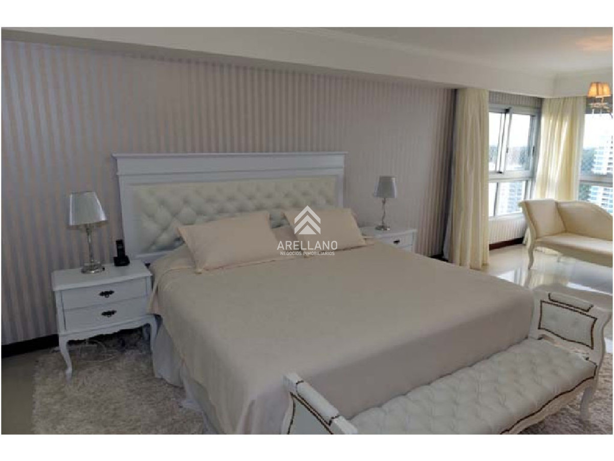 Apartamento ID.3856 - Venta apartamento 3 dormitorios y dependencia Playa Brava 