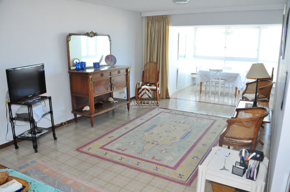 Apartamento ID.5774 - Venta apartamento 2 dormitorios  