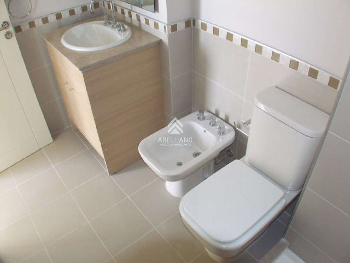 Apartamento ID.4893 - Roosevelt, Punta del Este Piso alto con Vista al Mar 