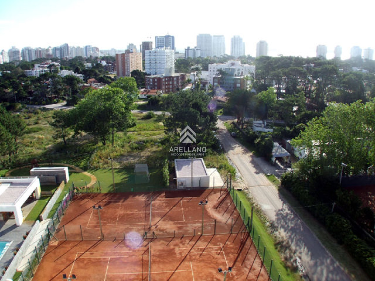 Apartamento ID.4893 - Roosevelt, Punta del Este Piso alto con Vista al Mar 